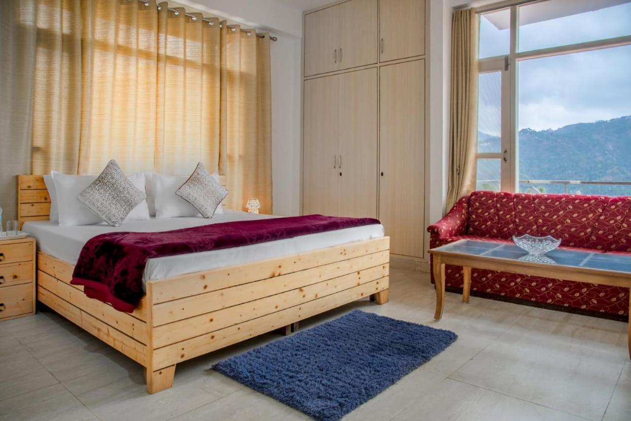 Apartment The Western Heights: Peaceful Family With Private Balconies