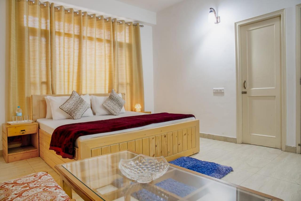 Apartment The Western Heights: Peaceful Family With Private Balconies