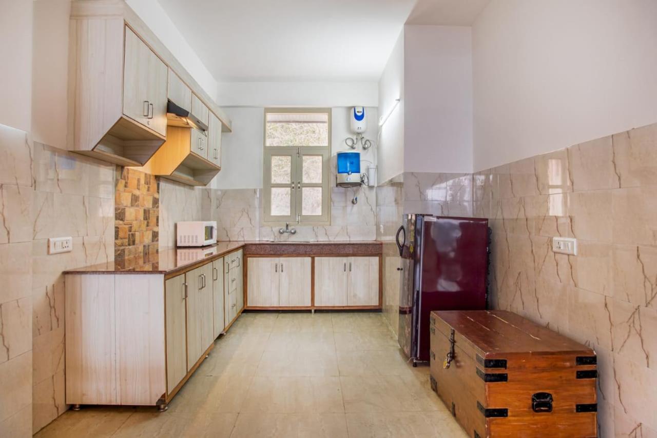 The Western Heights: Peaceful Family With Private Balconies Apartment Kasauli